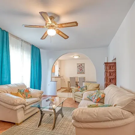 Gaby With Balcony ポレッチ