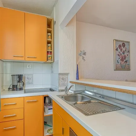 Apartment Gaby With Balcony Porec