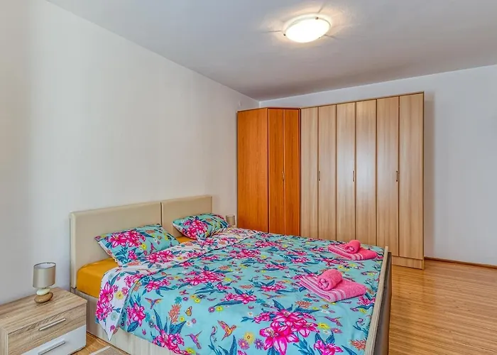 Gaby With Balcony 아파트 포레치