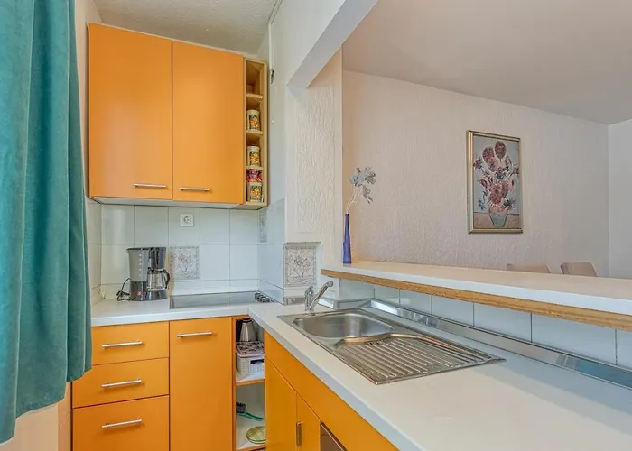 アパート Gaby With Balcony ポレッチ