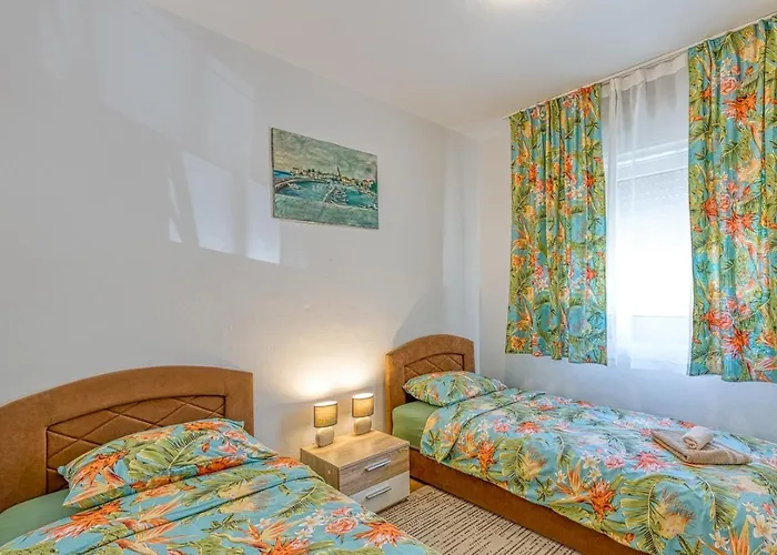 Gaby With Balcony ポレッチ